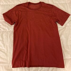 Lululemon metal vent T-shirt